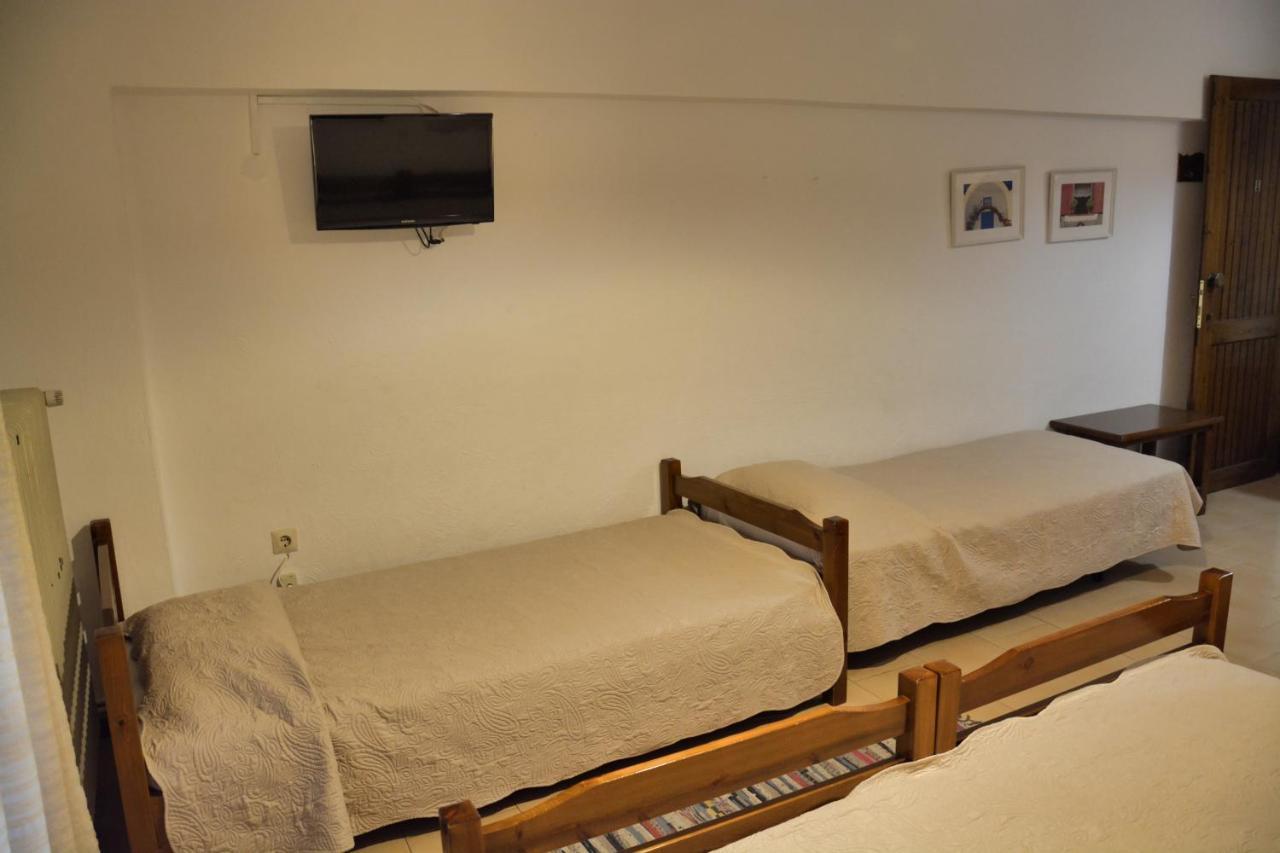 Papatzikos Traditional Guesthouse เนโอสมาร์มาราส ภายนอก รูปภาพ