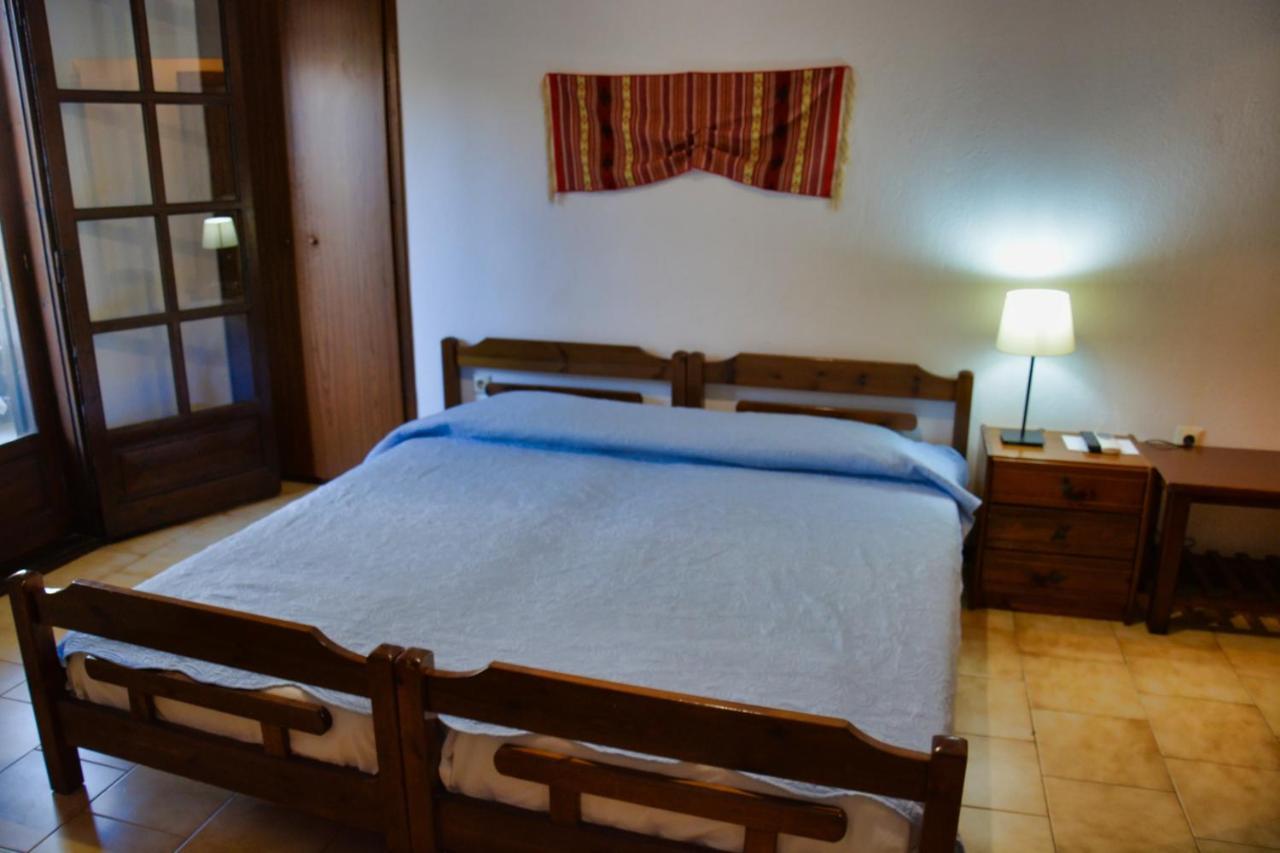 Papatzikos Traditional Guesthouse เนโอสมาร์มาราส ภายนอก รูปภาพ