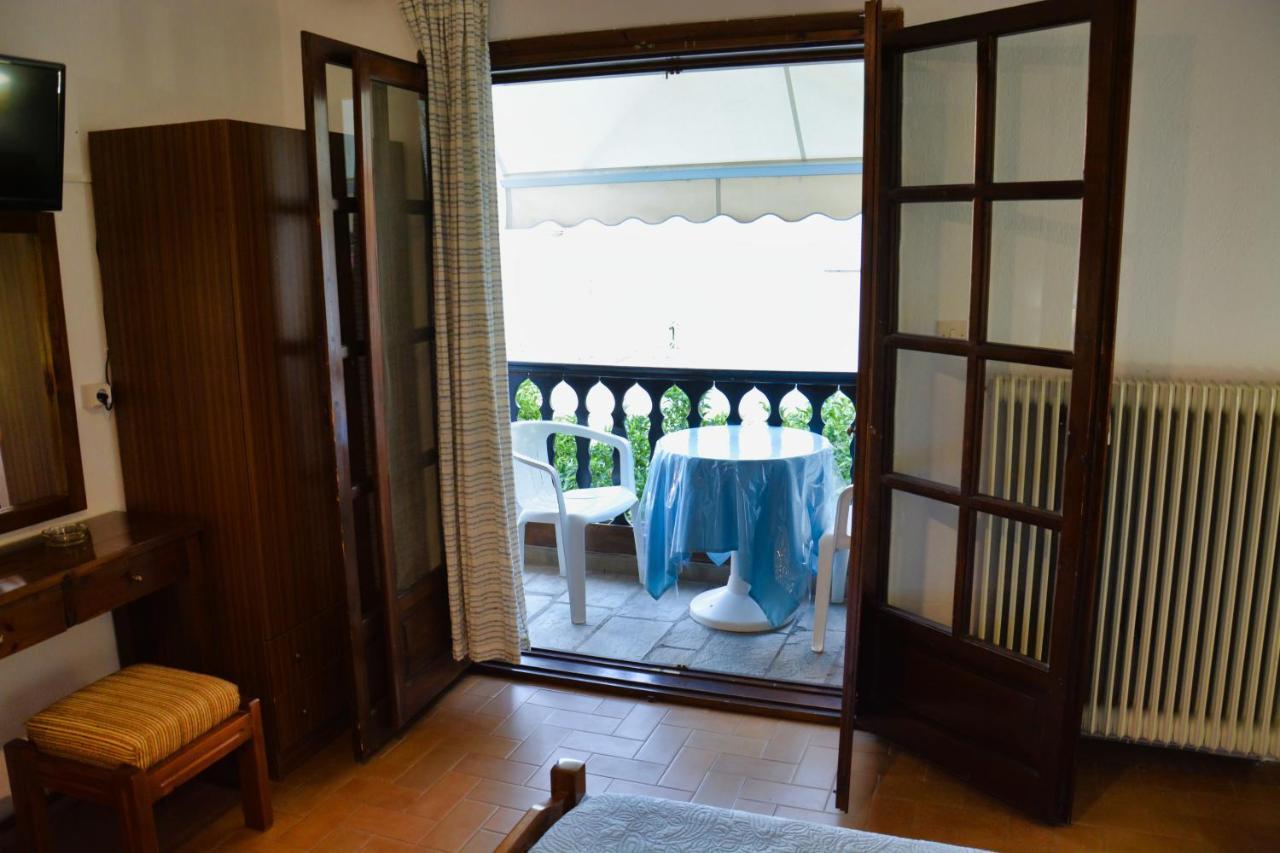 Papatzikos Traditional Guesthouse เนโอสมาร์มาราส ภายนอก รูปภาพ