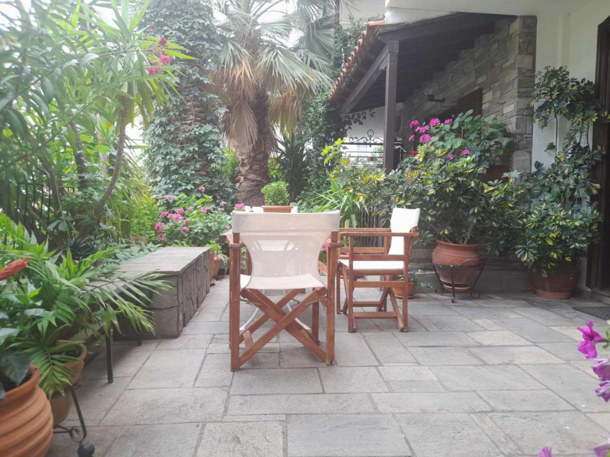 Papatzikos Traditional Guesthouse เนโอสมาร์มาราส ภายนอก รูปภาพ